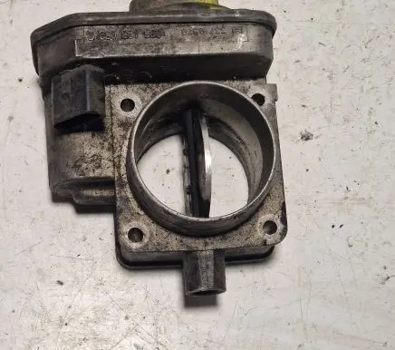 Volkswagen Golf V Throttle valve 038128063C