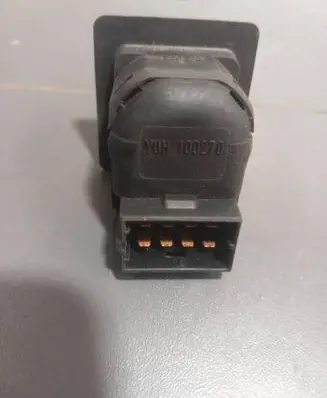 Land Rover Freelander Wing mirror switch YUH100270