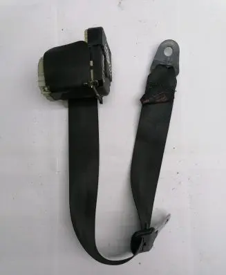 Citroen C5 Middle seatbelt (rear) 33052807