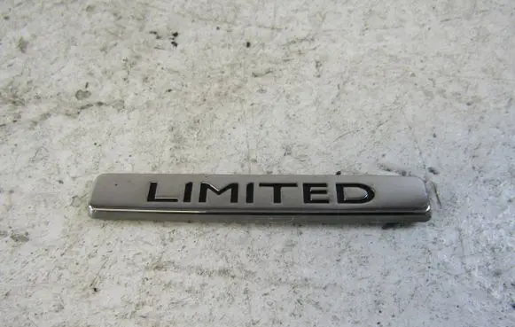 Renault Kadjar Manufacturer badge logo/emblem 638961031R