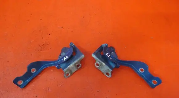 Hyundai i10 Engine bonnet/hood hinges