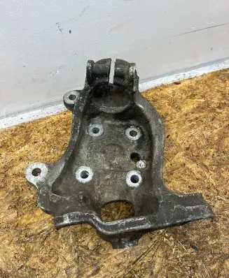 BMW 5 E60 E61 Front wheel hub 6760953