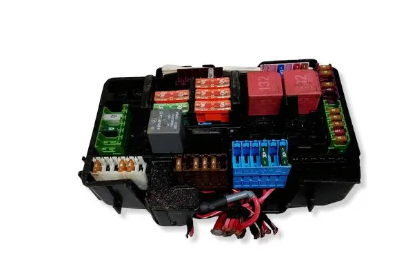 Mercedes-Benz C W204 Fuse box cover A2055400840