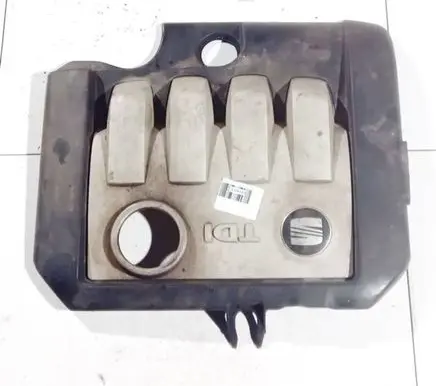 Volkswagen Touran I Engine cover (trim)