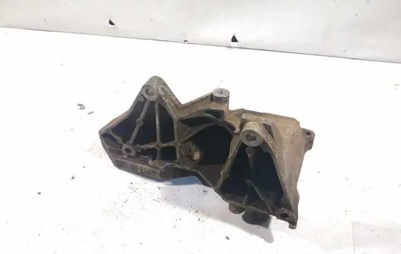 Opel Astra F Bracket in trunk/boot 