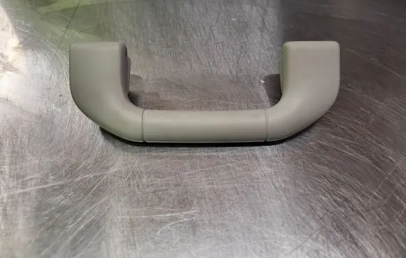 Mercedes-Benz C W204 Front interior roof grab handle A2048100051