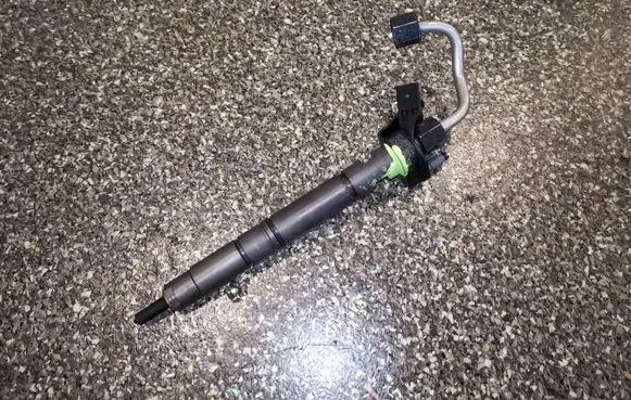 Fuel injector