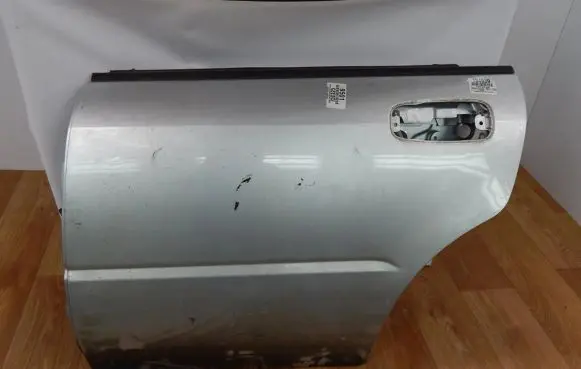 Subaru Impreza II Rear door