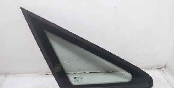 Opel Zafira A Front triangle window/glass 