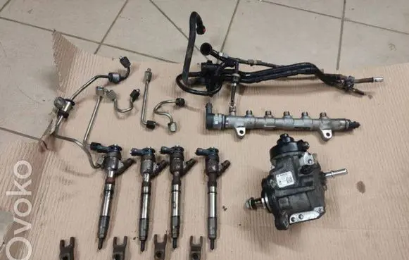 Hyundai Tucson TL Fuel injection system set 331002A600 0445010596 160314