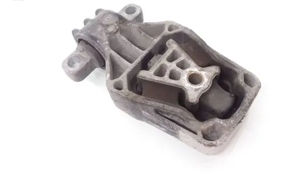 Mercedes-Benz CLA C117 X117 W117 Engine mount bracket A2462401209