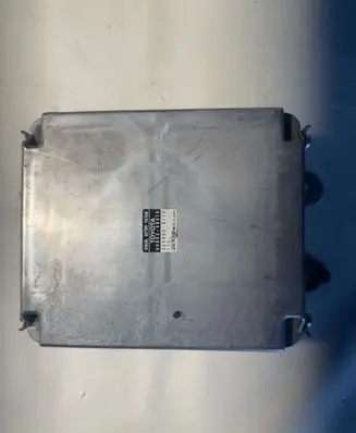 Lexus RX 330 - 350 - 400H Battery control module 8989248010 4690000112