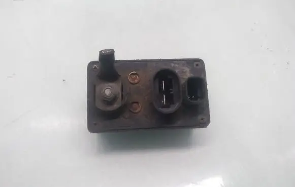 Glow plug pre-heat relay