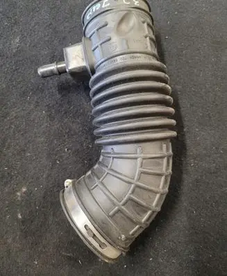 Jeep Cherokee Air intake hose/pipe 68285598AC
