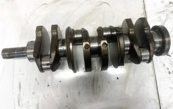 Opel Zafira A Crankshaft 90400177