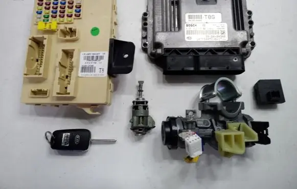KIA Optima Engine control unit/module ECU 39120-2A302
