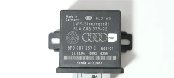 Audi A6 S6 C6 4F Light module LCM 8P0907357C 5LA00837922