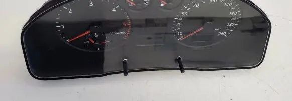 Audi A4 S4 B5 8D Speedometer (instrument cluster) 07870880 3098616008 0L90L0
