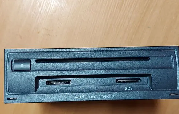 Audi A6 S6 C6 4F Navigation unit CD/DVD player 4E0035652E