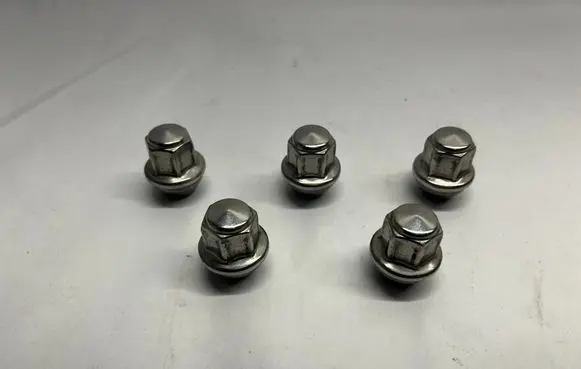 Ford Mustang VI Nuts/bolts 