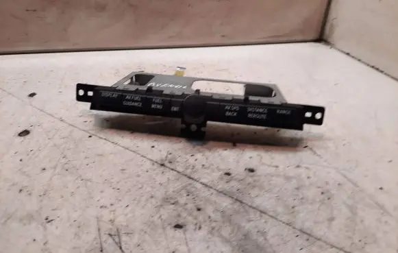 Toyota Avensis T250 On-board computer control switch FA00071B
