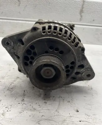 Subaru Impreza II Generator/alternator LR170732C