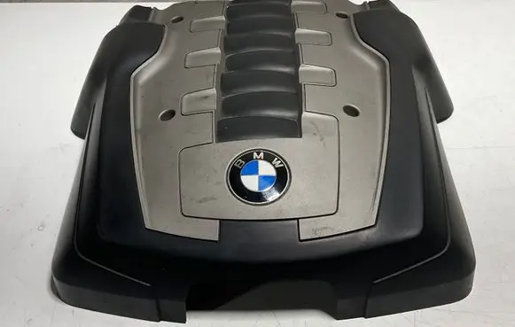 Engine cover (trim)