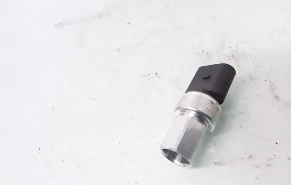 Air conditioning (A/C) pressure sensor