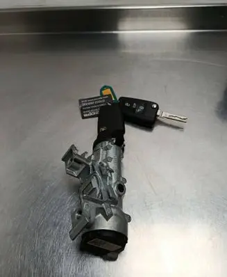 Volkswagen Touran III Ignition lock 5Q0905865