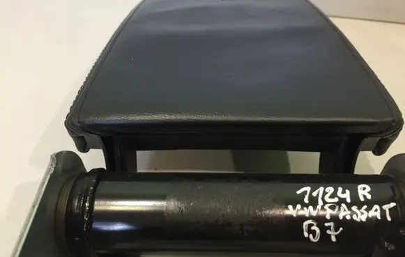 Volkswagen PASSAT B7 Armrest 3C0864207P