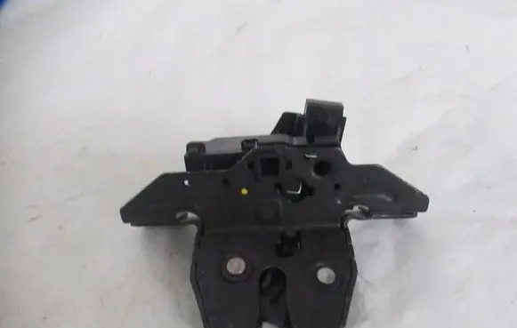 Tailgate/trunk/boot lock/catch/latch