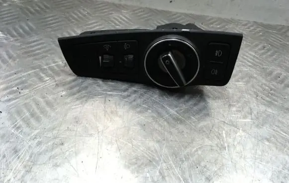 Hyundai i40 Light switch 933003Z950 39R1071000 1410200151