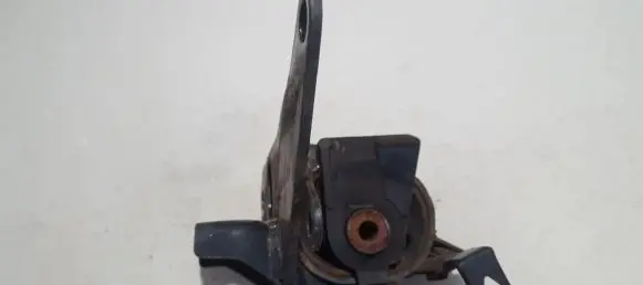 Toyota Corolla Verso AR10 Engine mount bracket