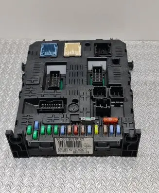Peugeot 3008 I Comfort/convenience module 966689538002 212453302 20977771