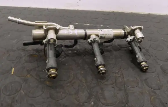 Fuel main line pipe