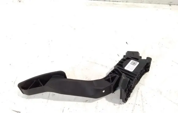 Volkswagen Golf VII Accelerator throttle pedal 5Q2721503D