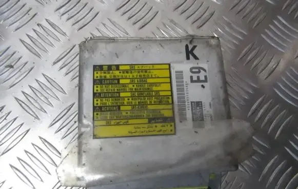 Toyota Prius (XW20) Airbag control unit/module 8917047390 89170-47390