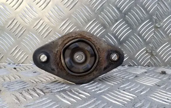 Hyundai ix35 Front shock absorber mounting bracket 