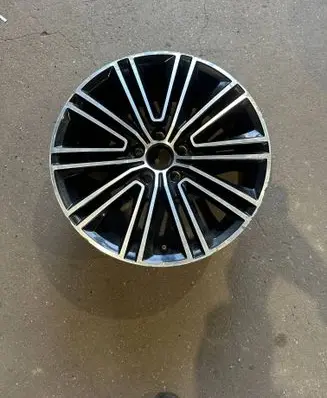 Volkswagen PASSAT CC R18 alloy rim 3AA601025L
