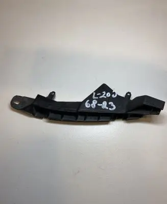 Mitsubishi L200 Front bumper mounting bracket 