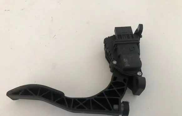 Audi A6 S6 C6 4F Accelerator throttle pedal 4F1723523B