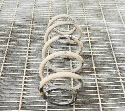 Mercedes-Benz GLA W156 Rear coil spring