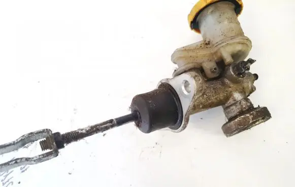 Subaru Legacy Clutch master cylinder