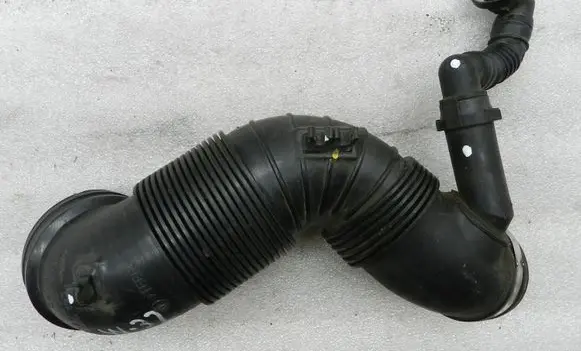 Volkswagen Touran I Air intake hose/pipe 3C0129654 3C0129654P
