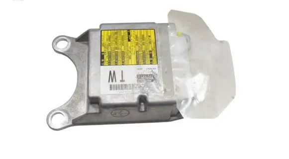 Lexus CT 200H Airbag control unit/module 8917076130