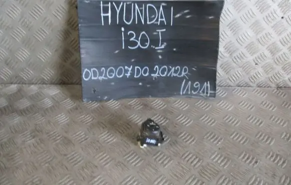 Hyundai i30 Wing mirror switch