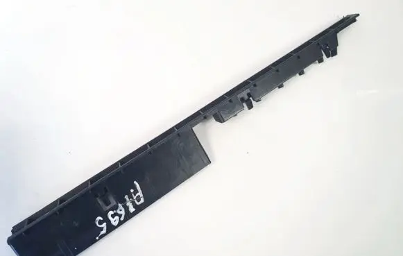Volkswagen Touran I Dash center air vent grill 1t0857463
