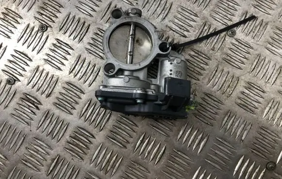 BMW X2 F39 Throttle valve 7618838 13547618838