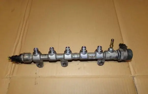 Nissan X-Trail T31 Fuel main line pipe 0445214250