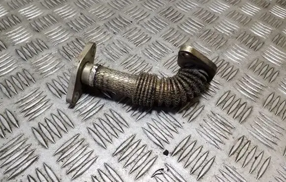 Volkswagen PASSAT B4 EGR valve line/pipe/hose 028131521M